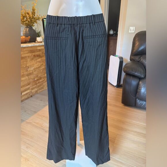 Elie Tahari Black Pinstriped Pleated Wide Leg Pants Size Medium - Picture 4 of 12